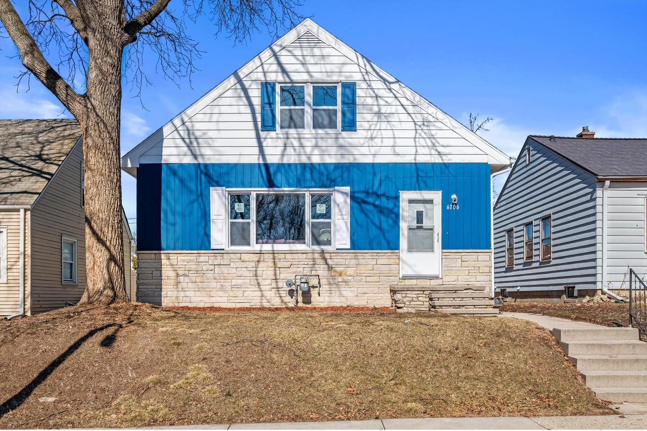 6706 W Chambers St, Milwaukee, WI 53210