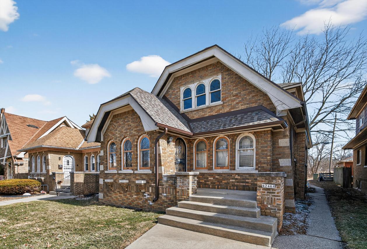 4246 N 21st St, Milwaukee, WI 53209