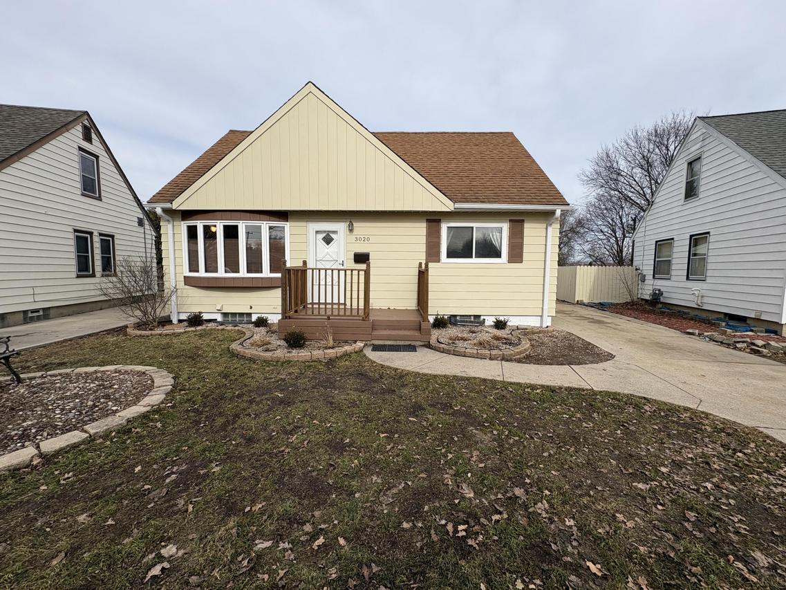 3020 S 62nd St, Milwaukee, WI 53219