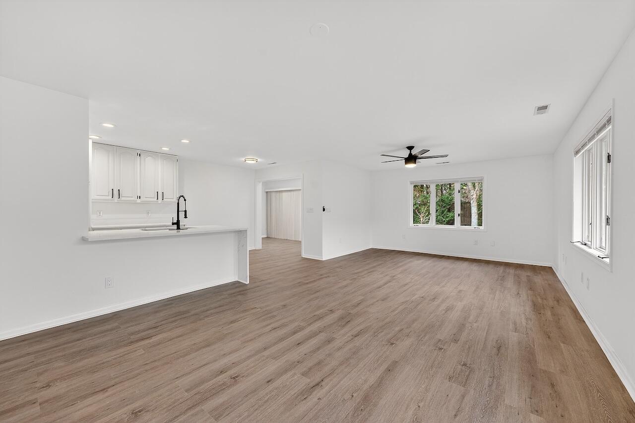 7419 W Mequon Square Dr., Mequon, WI 53092