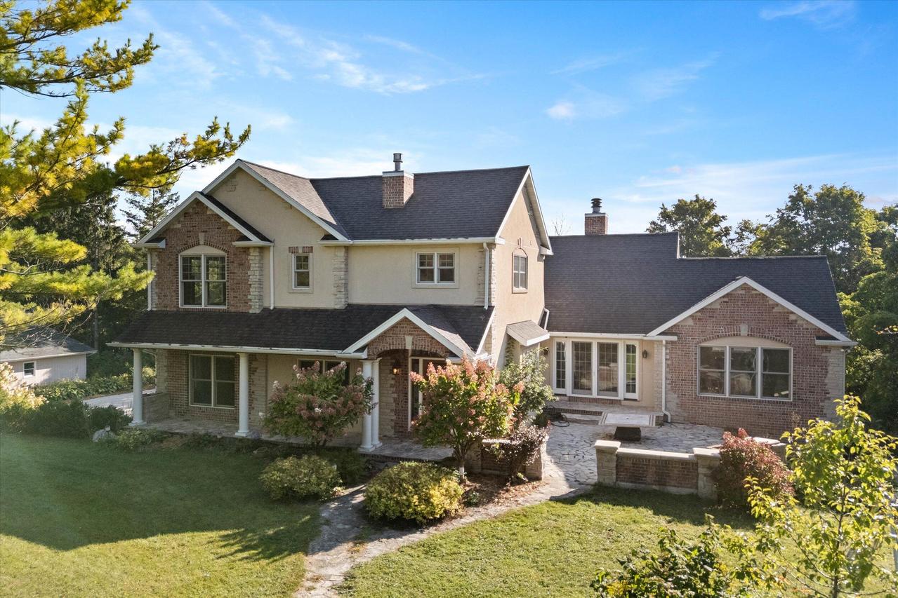 W6679 Red Fox Run, Plymouth, WI 53073