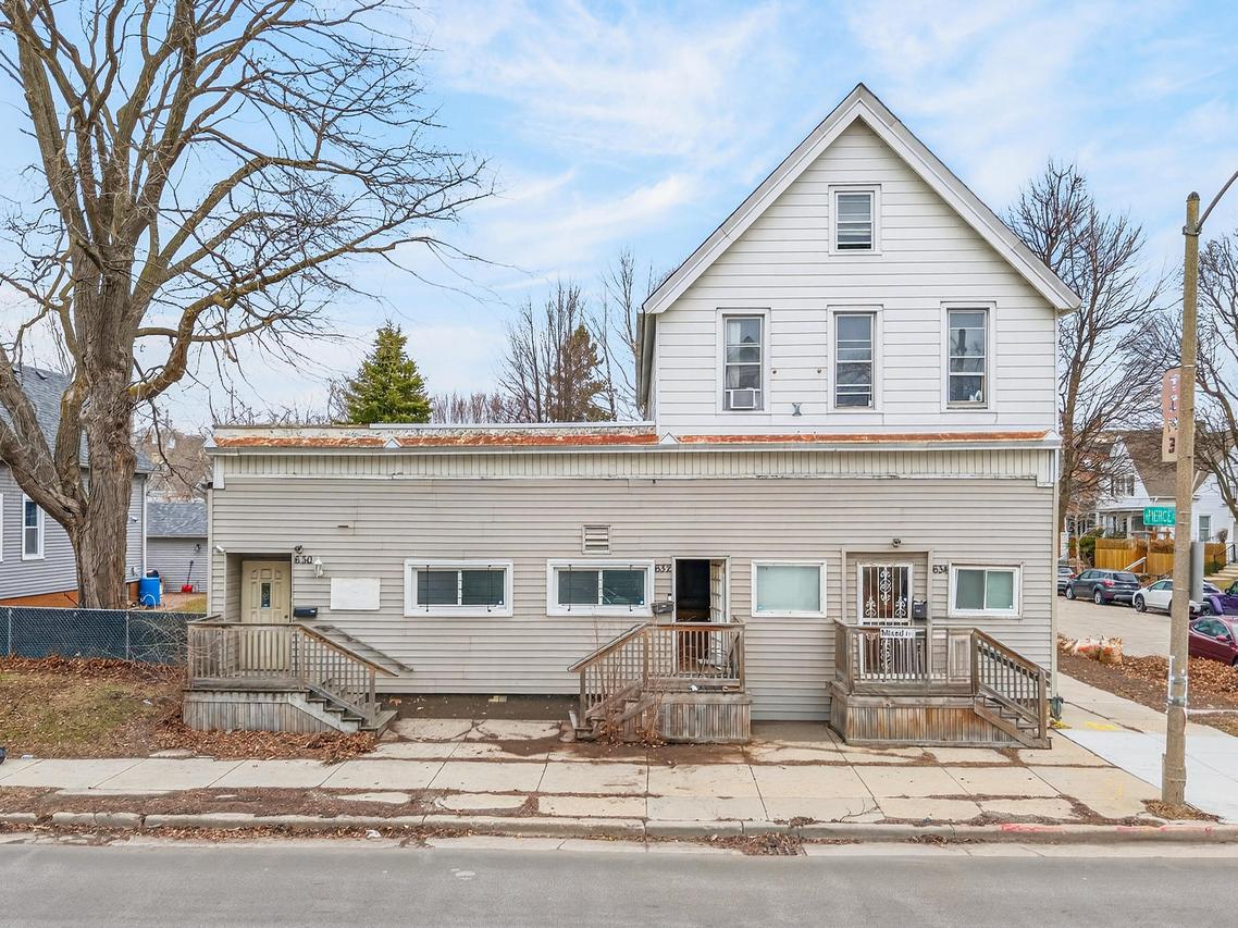 630 E Locust St #628-634, Milwaukee, WI 53212
