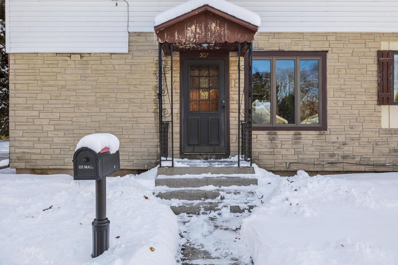 507 10th St, Kiel, WI 53042
