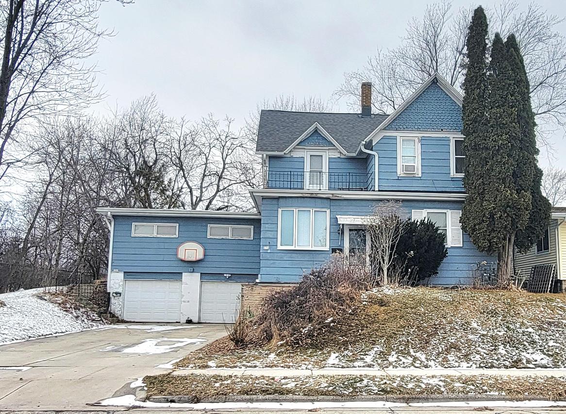 636 N 25th St, Sheboygan, WI 53081