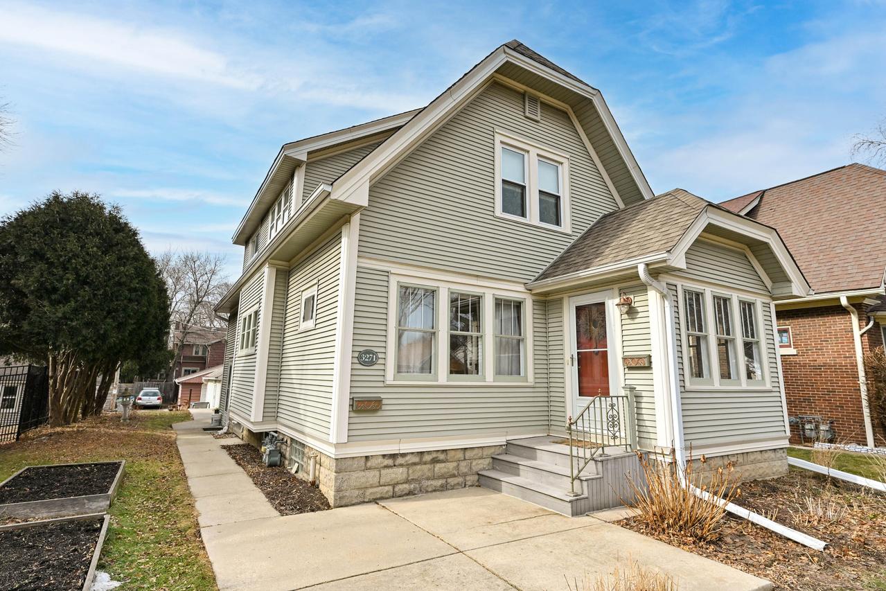 3271 S Logan Ave, Milwaukee, WI 53207