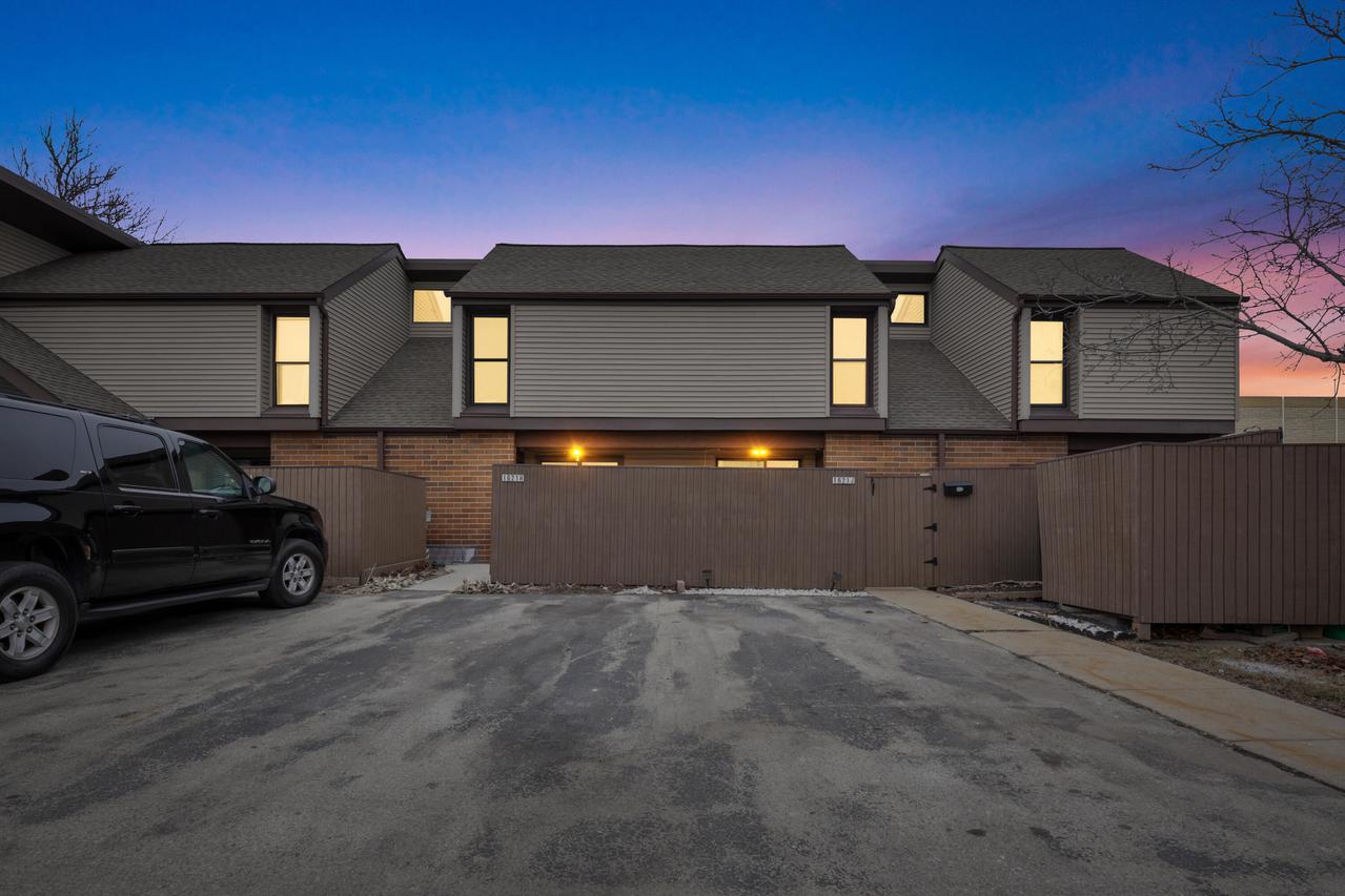 1621 W Edgerton Ave #J, Milwaukee, WI 53221