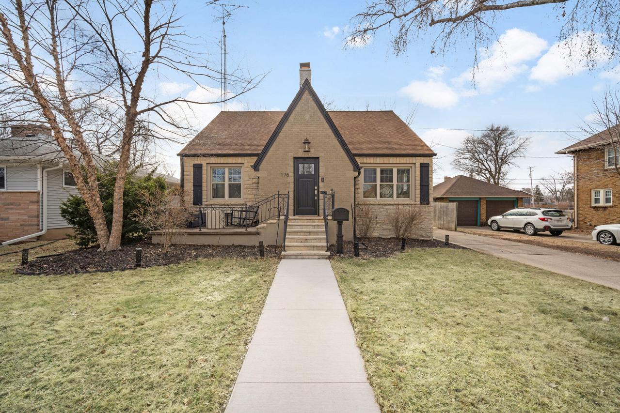 176 15th St, Fond Du Lac, WI 54935