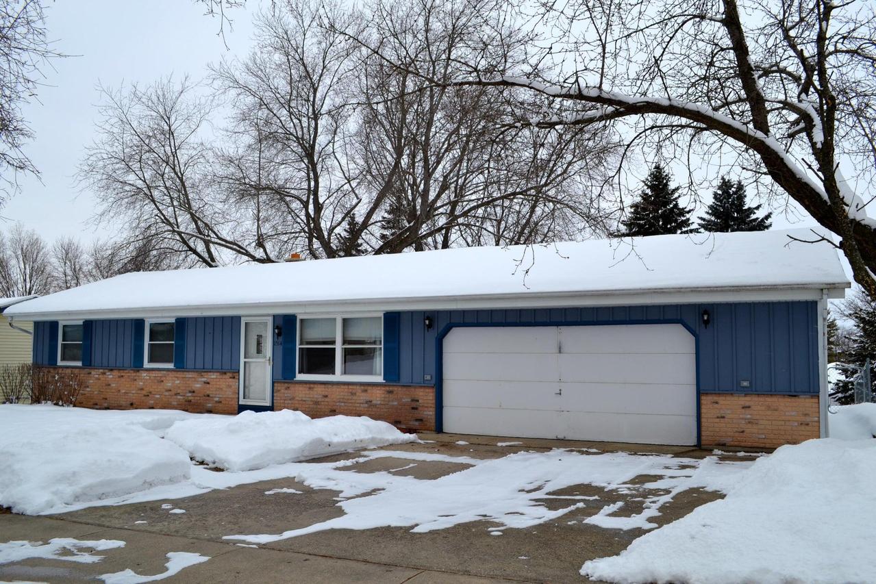 1514 Roosevelt N Dr., West Bend, WI 53090