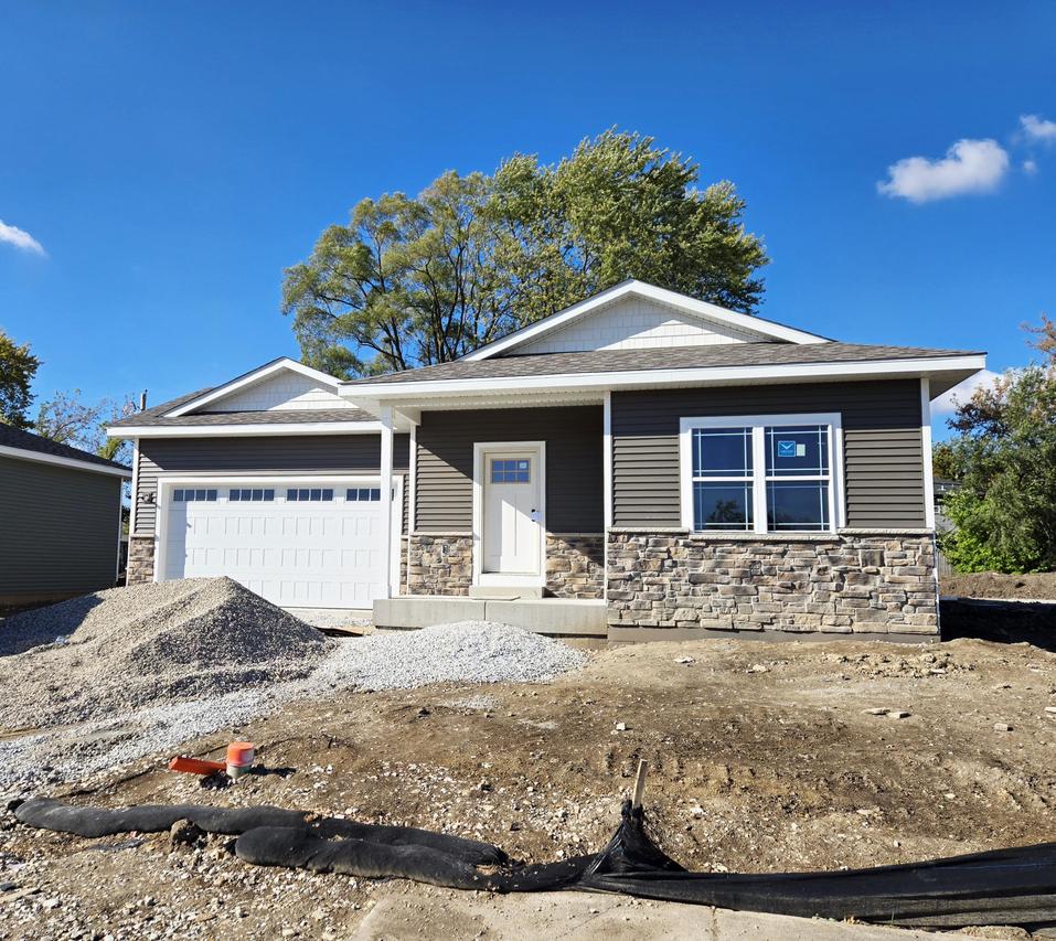 4816 37th Ave, Kenosha, WI 53144