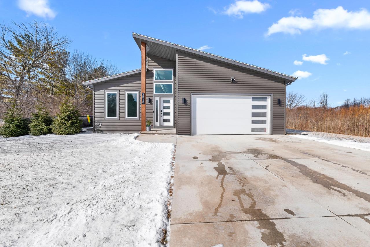 3318 Limerick Ln, Sheboygan, WI 53083