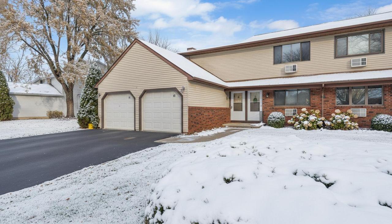 73 University Dr, Fond Du Lac, WI 54935