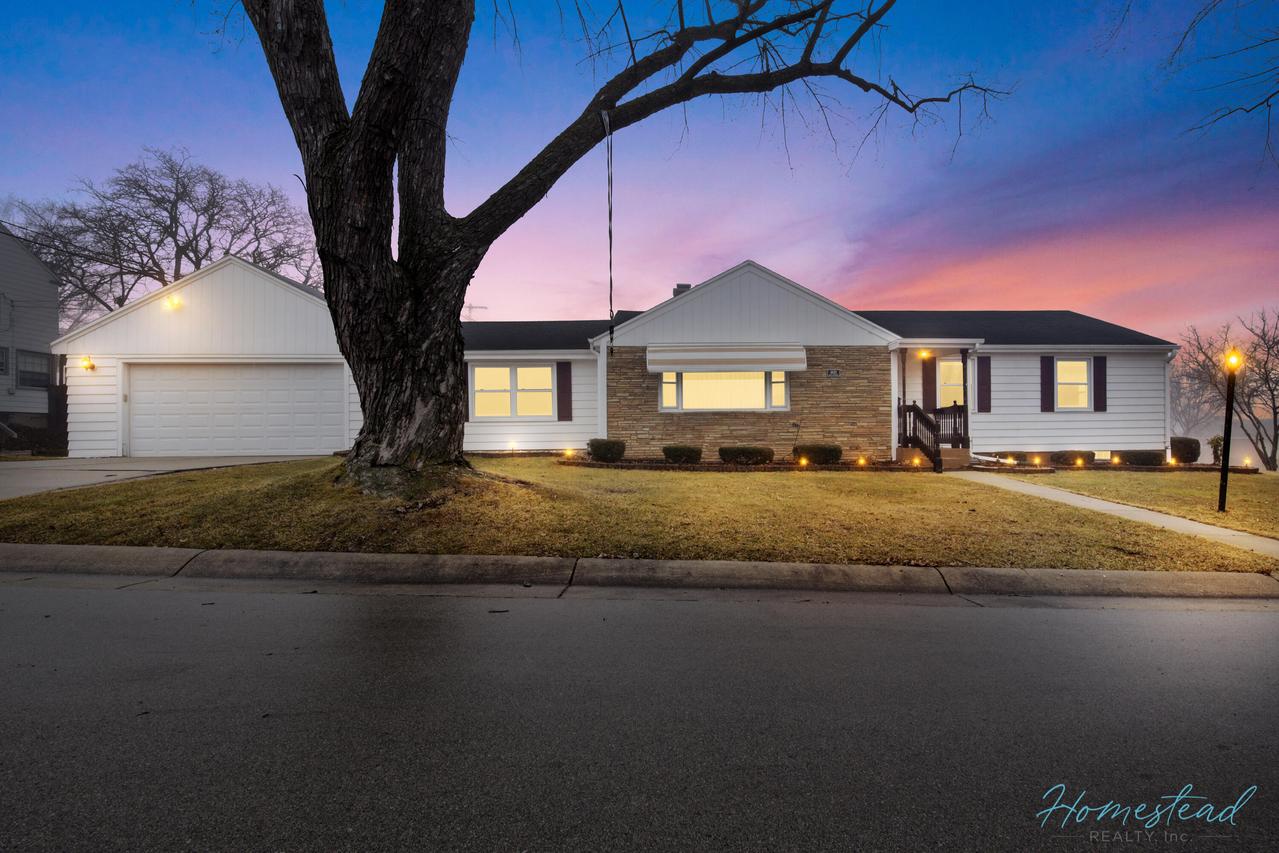 4630 W Anthony Dr, Greenfield, WI 53219