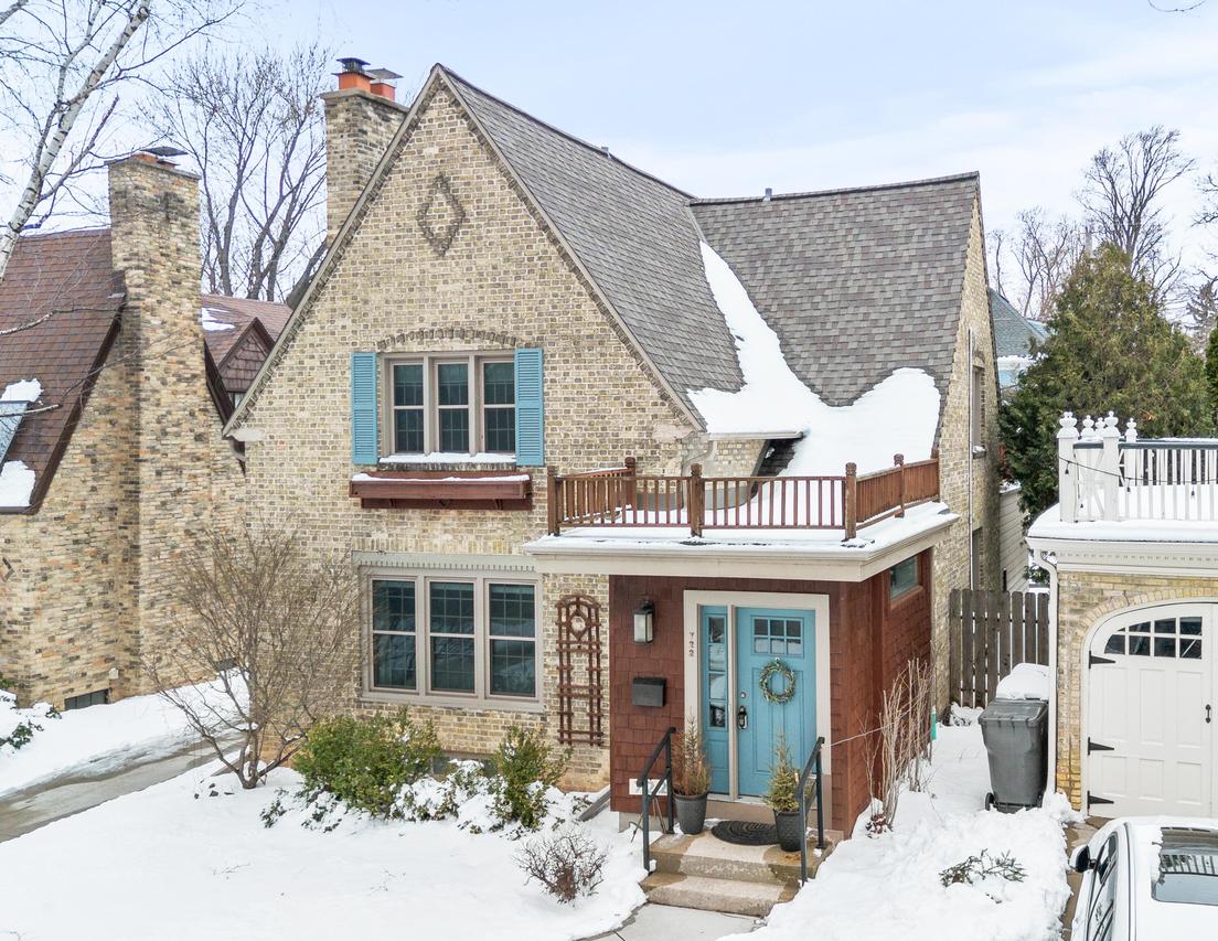 722 E Carlisle Ave, Whitefish Bay, WI 53217