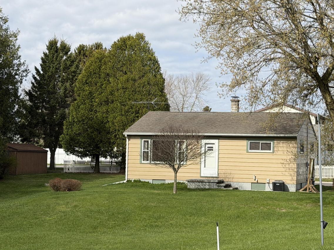 3311 Whistle Ln, Two Rivers, WI 54241