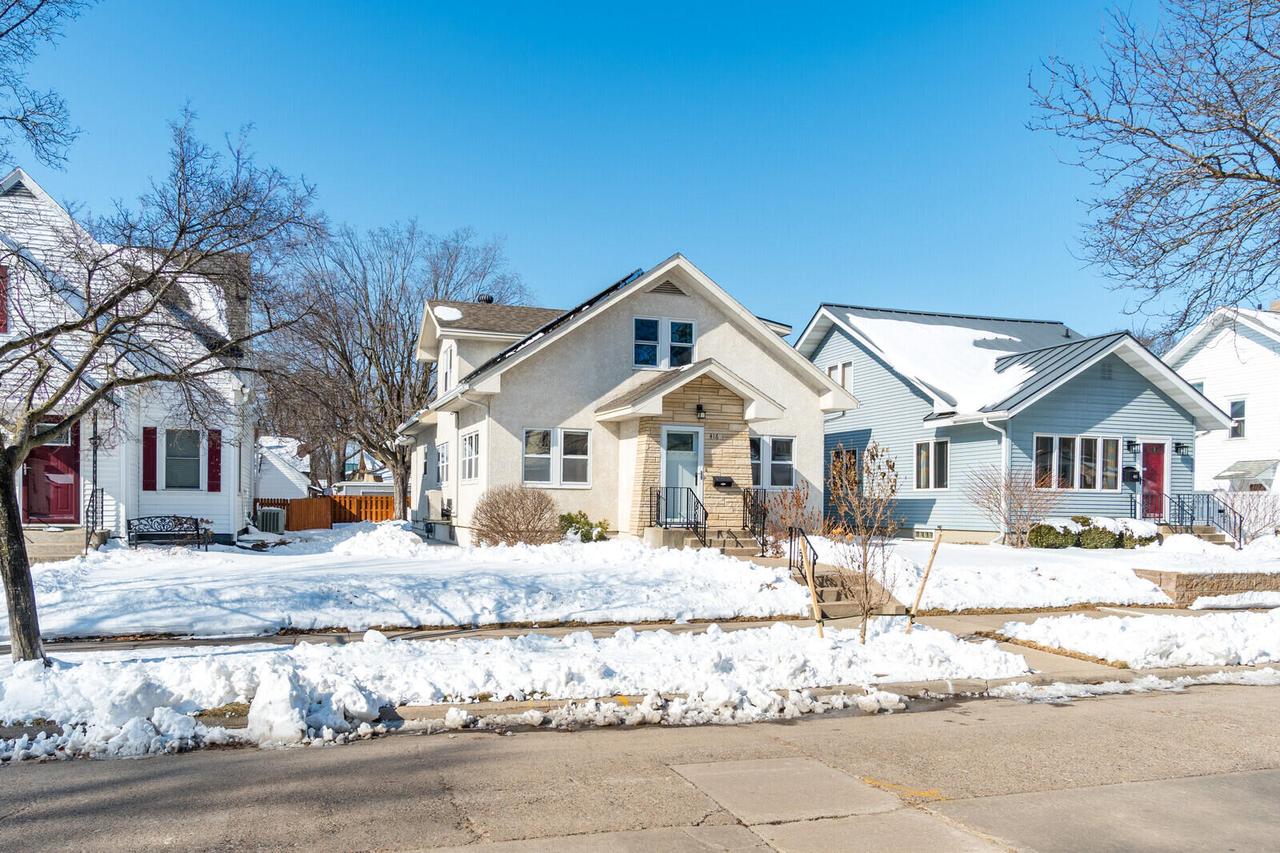 416 S 23rd St, La Crosse, WI 54601