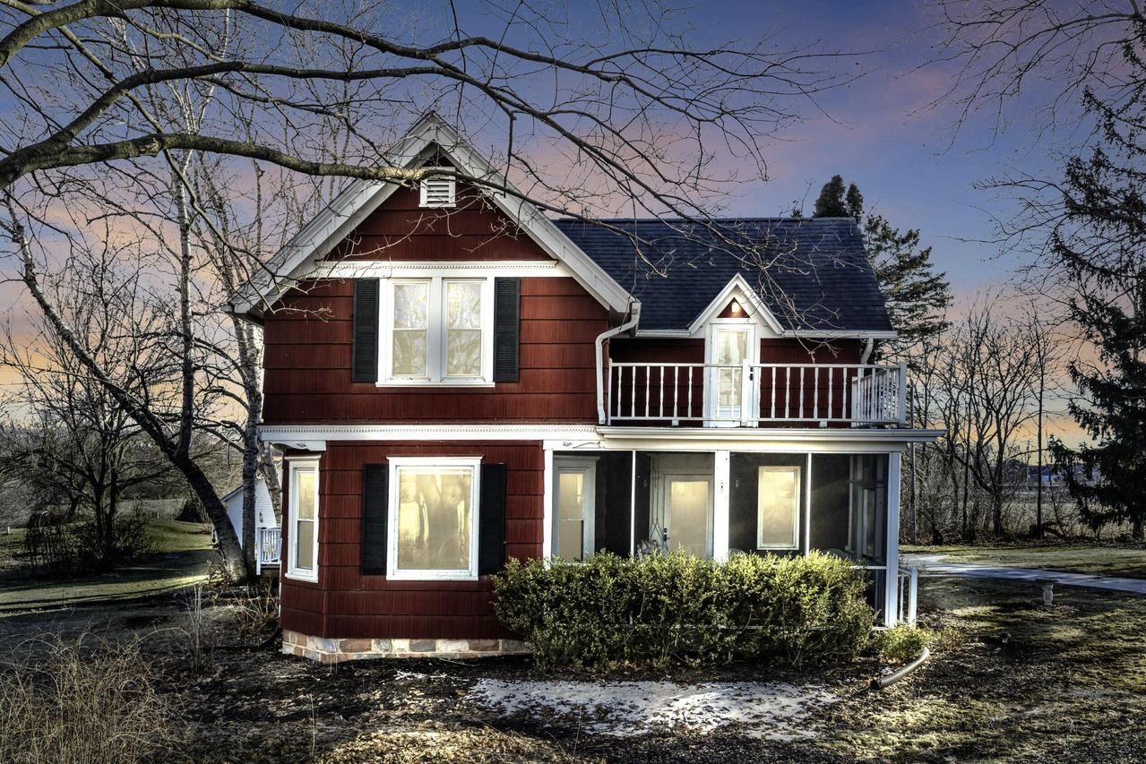 N47W22683 Weyer Rd, Pewaukee, WI 53072