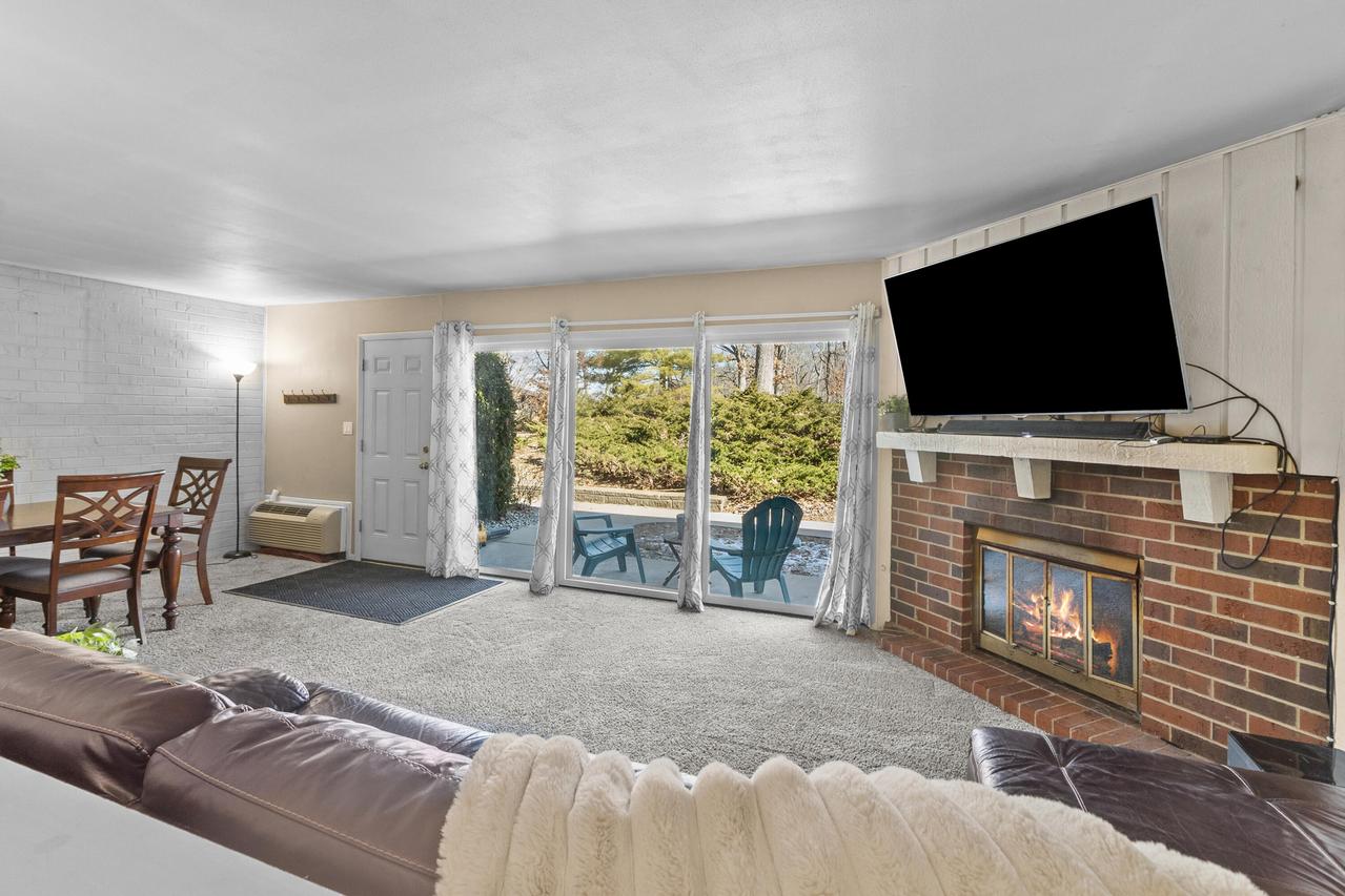 92 Red Chimney Rd #3, Geneva, WI 53147