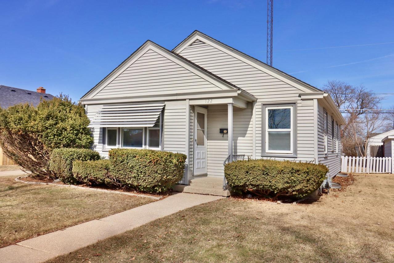 1222 Melvin Ave, Racine, WI 53402