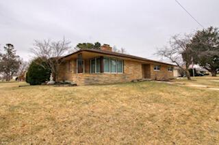 1000 17th Ave, South Milwaukee, WI 53172