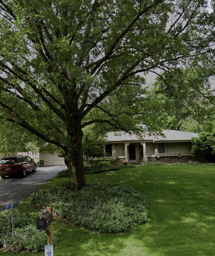 W378N5905 Valley Rd, Oconomowoc, WI 53066