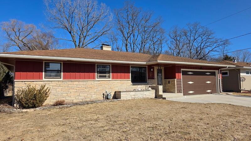 106 Cherry St, Sheboygan Falls, WI 53085