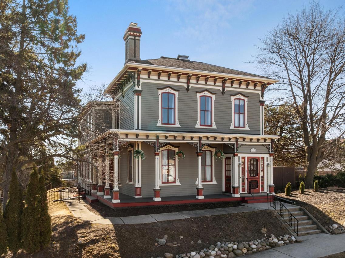 507 Washington Ct, Sheboygan, WI 53081