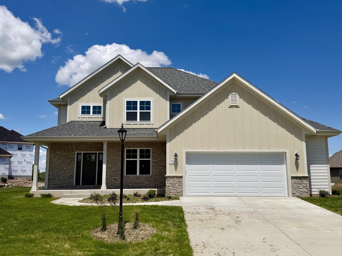 N54W19428 Kearney Ln, Menomonee Falls, WI 53051