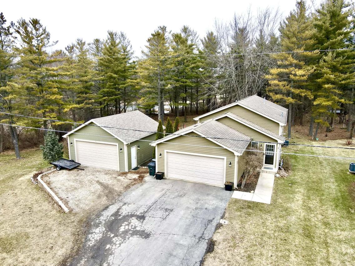 23810 125th St, Salem Lakes, WI 53179