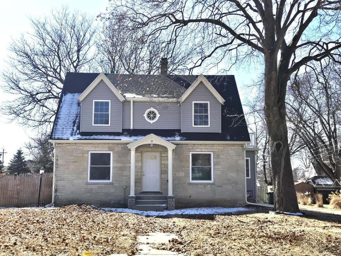 252 E Washington St, Jefferson, WI 53549