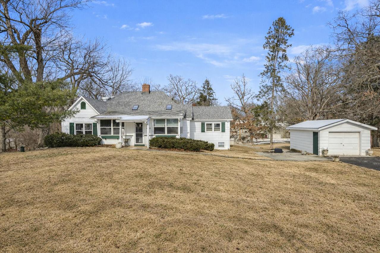 W198 Tombeau Blvd, Bloomfield, WI 53128