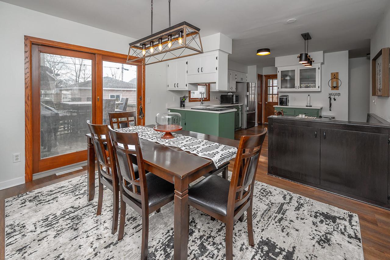 207 Douglass Ave, Waukesha, WI 53186