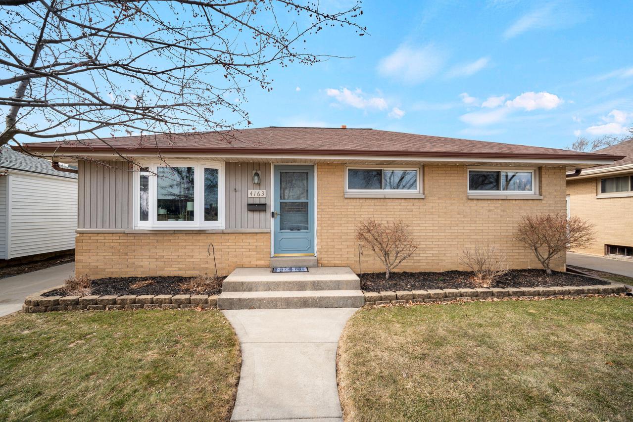 4163 S 54th St, Milwaukee, WI 53220