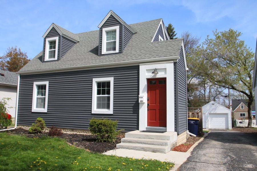 8724 W Mcmyron St, West Allis, WI 53214