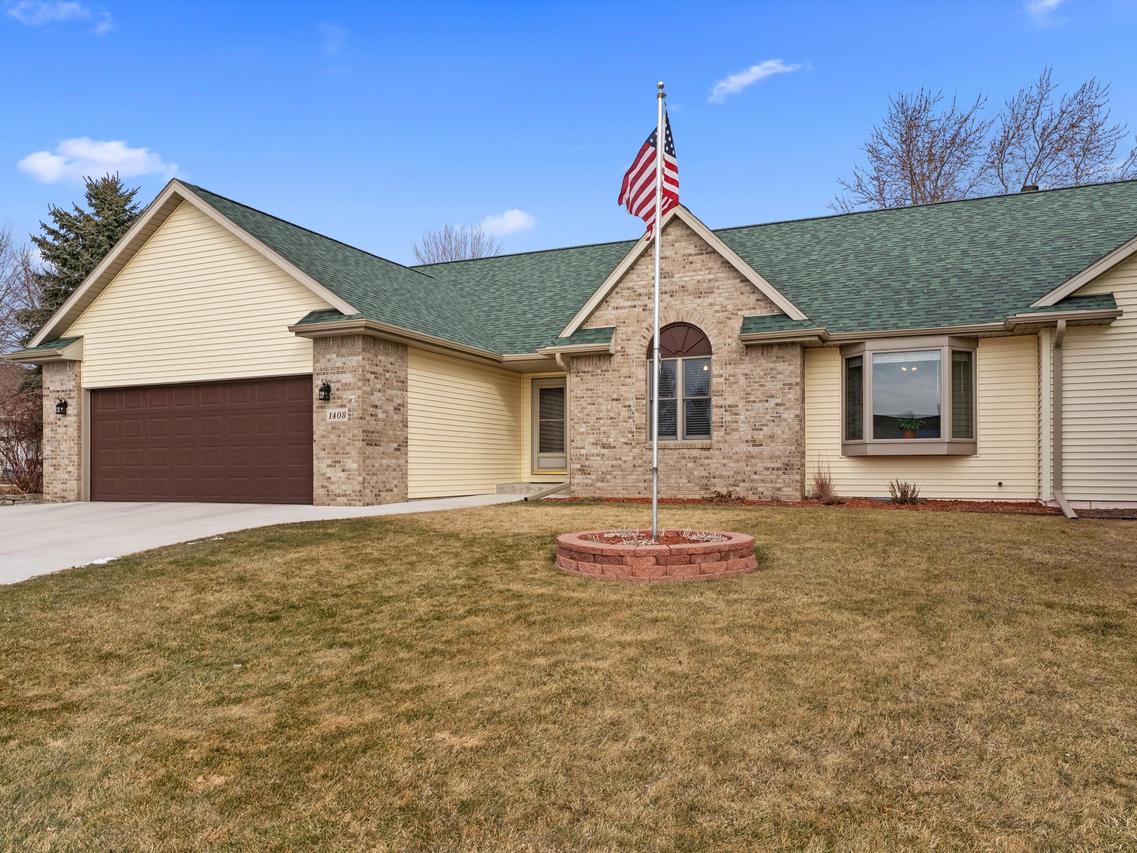 1408 Prairie Ln, Sheboygan Falls, WI 53085