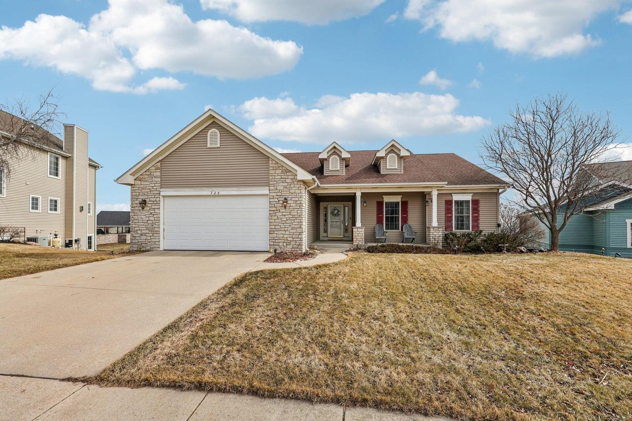 320 S Boulder Ridge, Lake Geneva, WI 53147