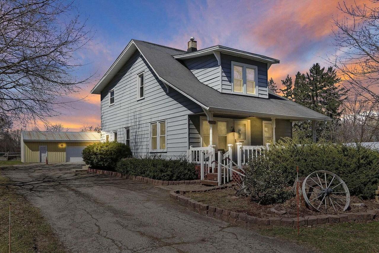 9152 Cooper Rd, Pleasant Prairie, WI 53158