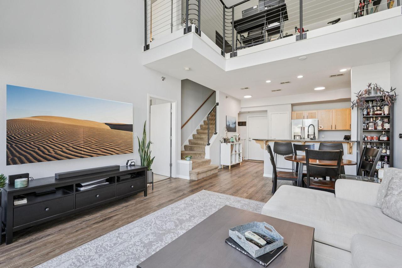 2121 S Kinnickinnic Ave #105, Milwaukee, WI 53207