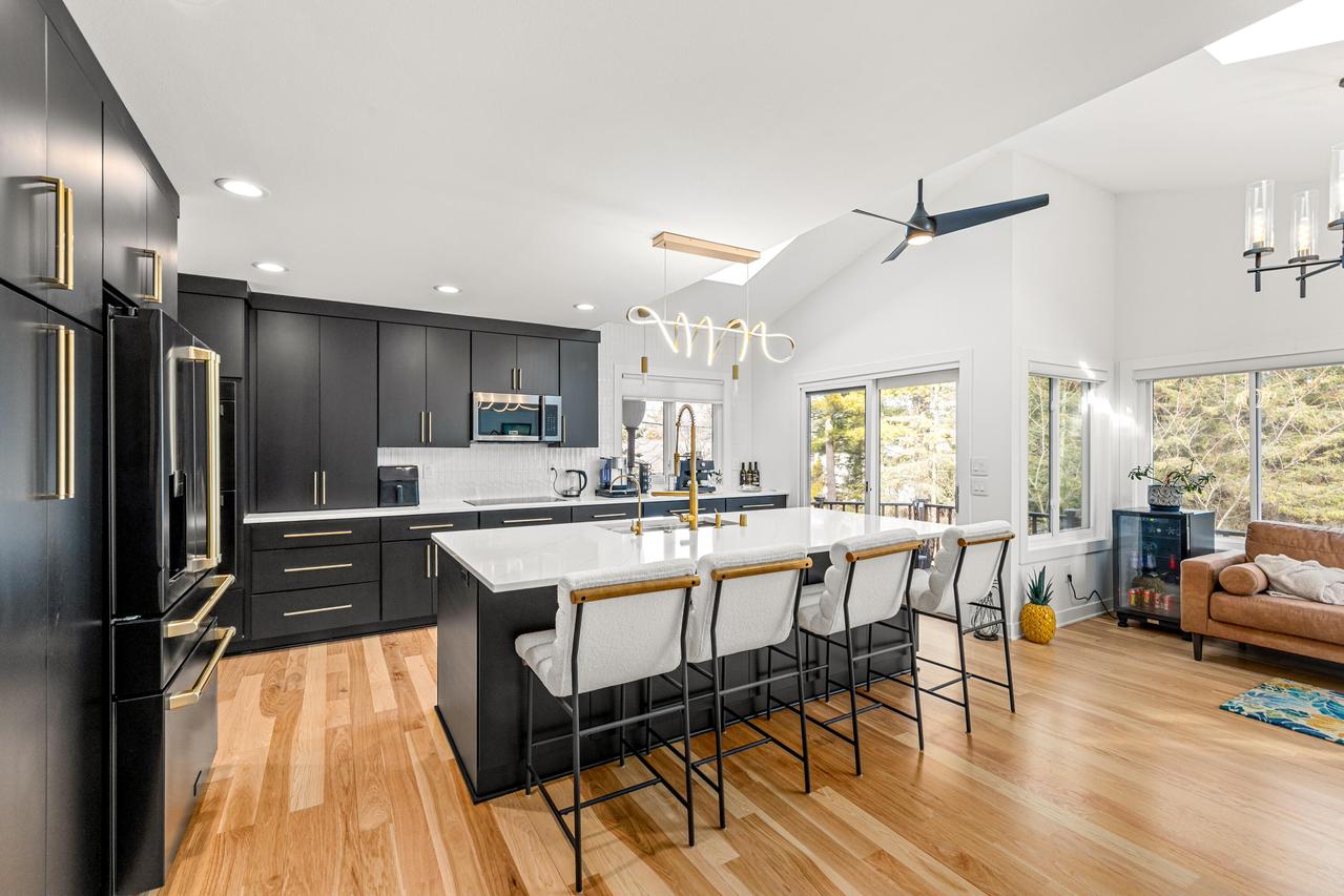 11720 Austin Ave, Mequon, WI 53092