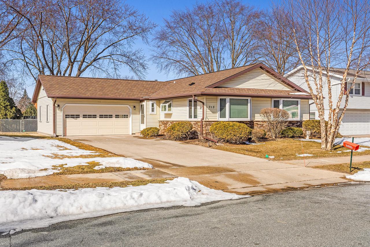 713 Hanson Ct, Onalaska, WI 54650