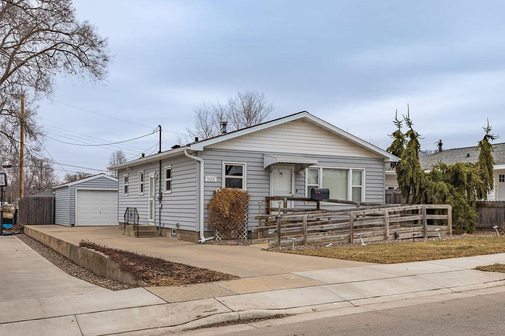 1111 Pierce St, Onalaska, WI 54650