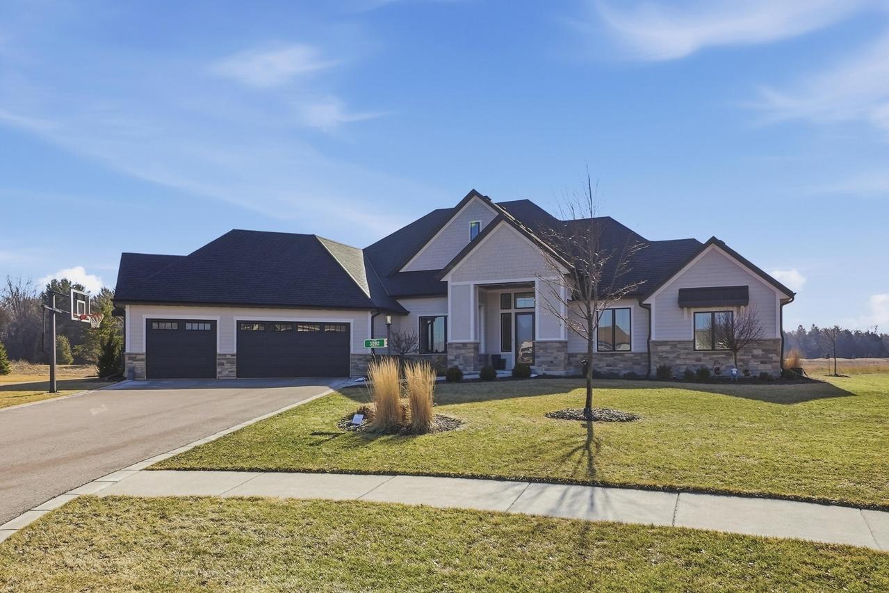 3082 Monona Ct, Summit, WI 53066