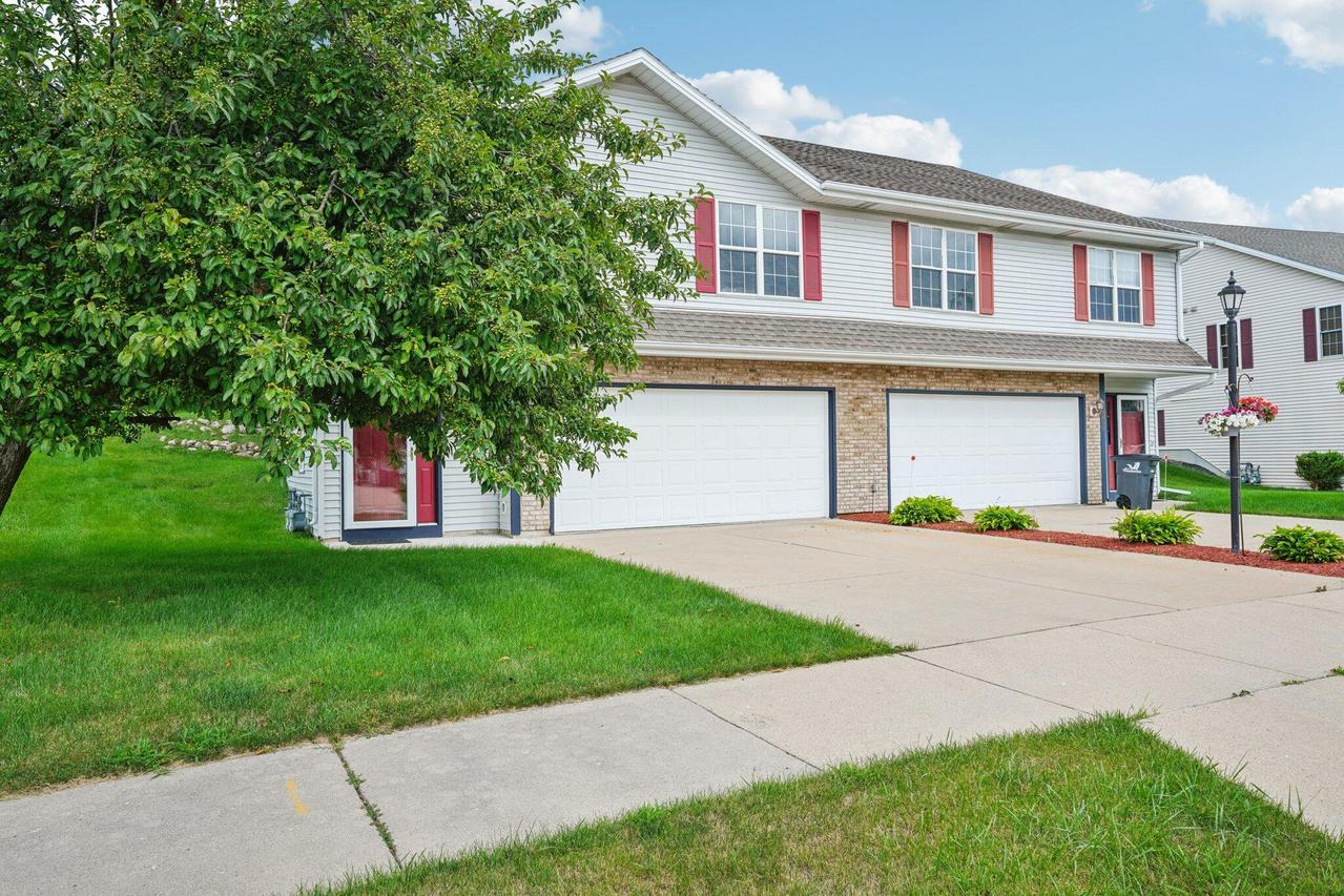 2204 Patrick Ln, Waukesha, WI 53188