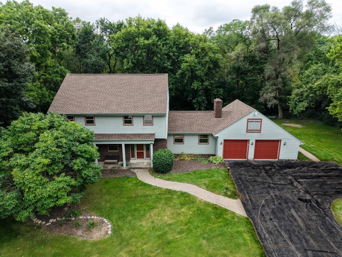 8541 W Midland Dr, Greendale, WI 53129