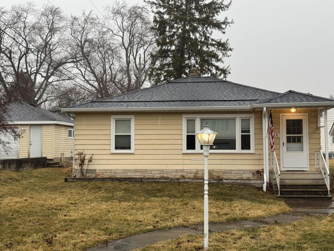 25716 121st St, Salem Lakes, WI 53179