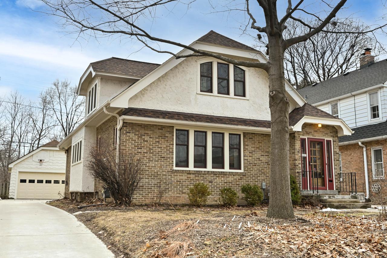 8007 Portland Ave, Wauwatosa, WI 53213