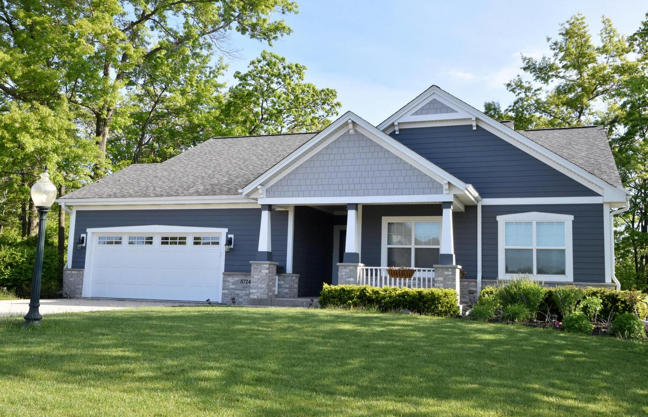 8724 Shady Oak Trl, Mount Pleasant, WI 53406