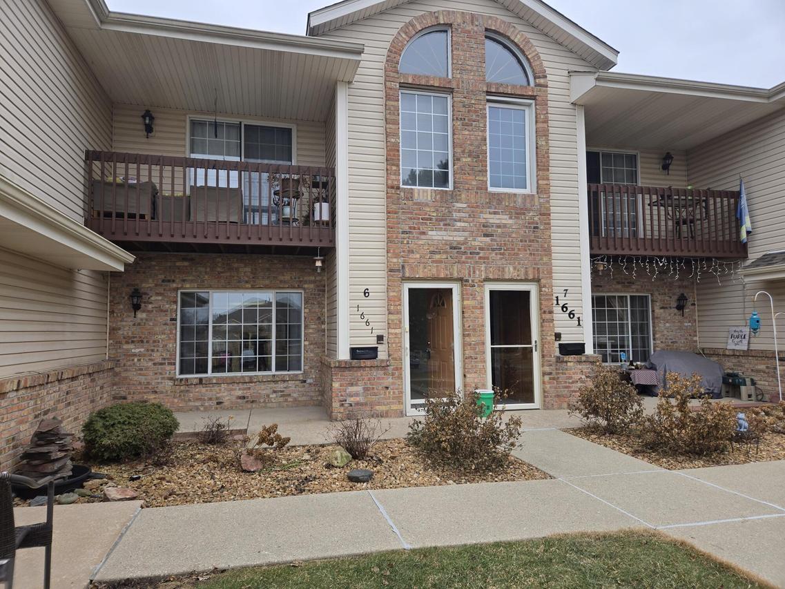 1661 Wisconsin St #6, Sturtevant, WI 53177