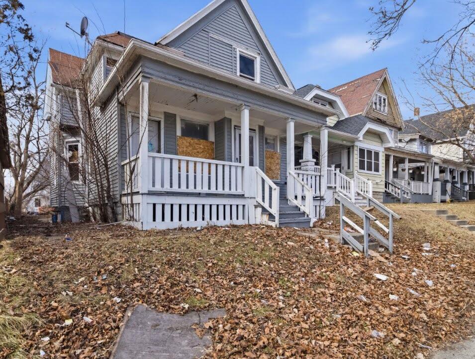 3205 N 20th St #3207, Milwaukee, WI 53206