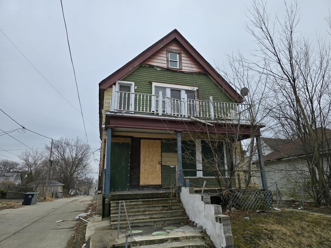 1121 W Finn Pl. #1121A, Milwaukee, WI 53206