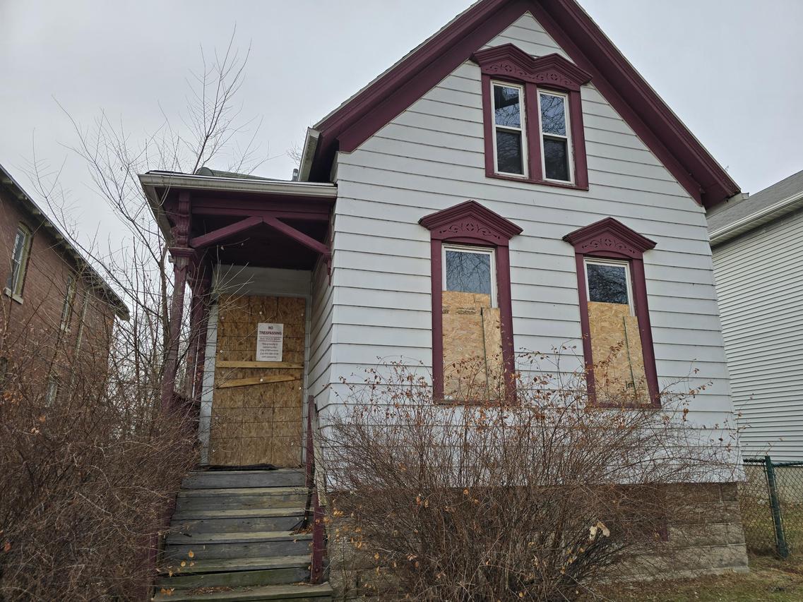 2935 N Vel R Phillips Ave, Milwaukee, WI 53212